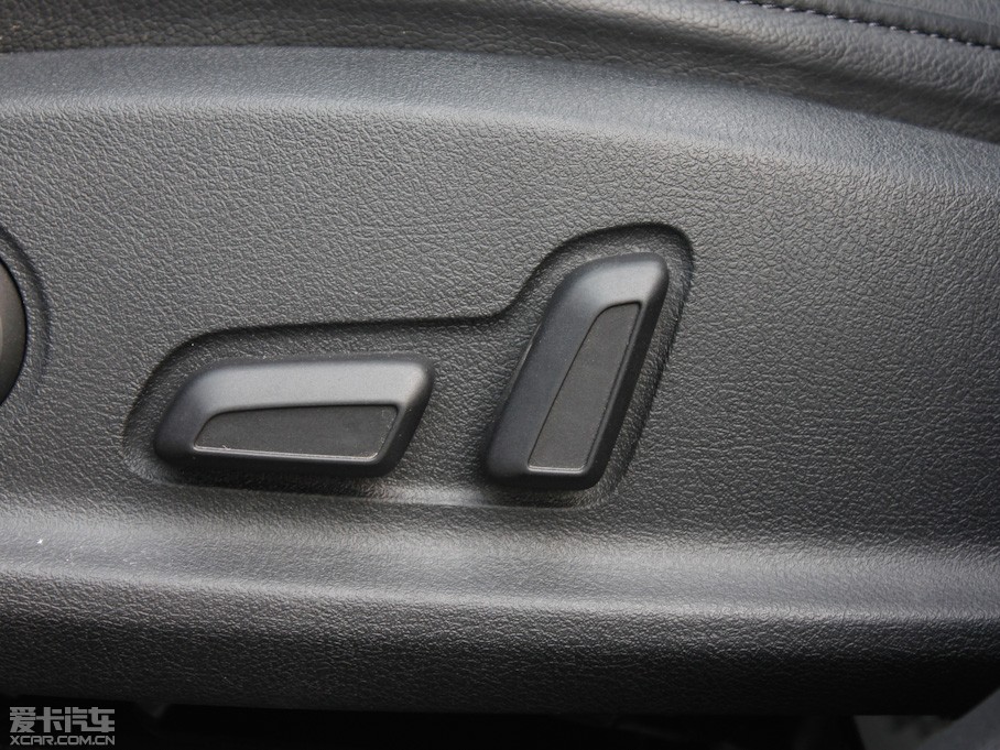 2012WA4L 2.0TFSI CVTg(sh)