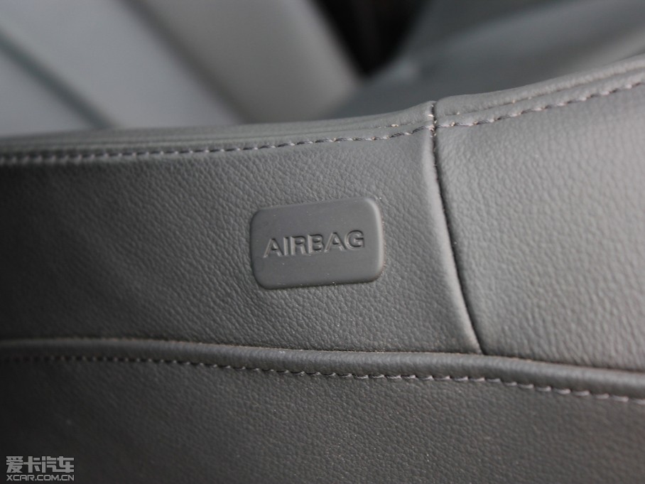 2012WA4L 2.0TFSI CVTg(sh)