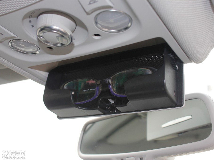 2012WA4L 2.0TFSI CVTg