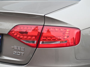 20122.0TFSI CVTm (ji)^