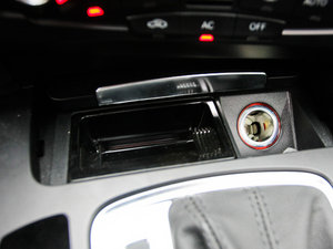 20122.0TFSI CVTA п؅^