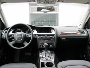 2012款2.0TFSI CVT豪华版 内饰全景