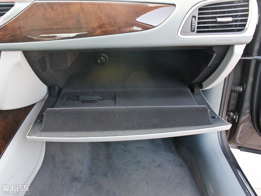 2012��W��A6L 30 FSI CVT�����A��