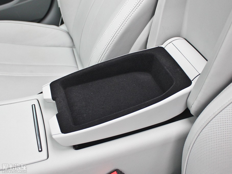 2012?yun)WA6L 35 FSI CVT(q)A