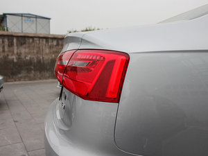 20122.0TFSI CVT(q)m (x)(ji)^