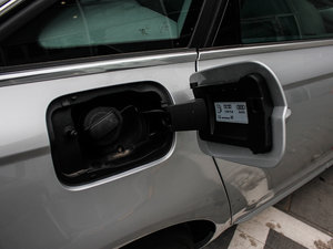 20122.0TFSI CVT(q)m (x)(ji)^