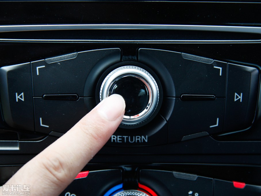 2013WA4L 35 TFSI CVTm