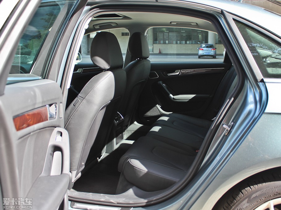 2013WA4L 35 TFSI CVTg(sh)