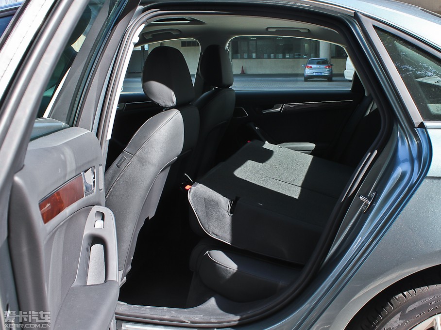 2013WA4L 35 TFSI CVTg(sh)