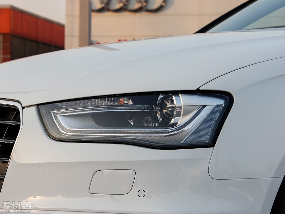 2013WA4L 40 TFSI quattro Ԅ\Ӱ