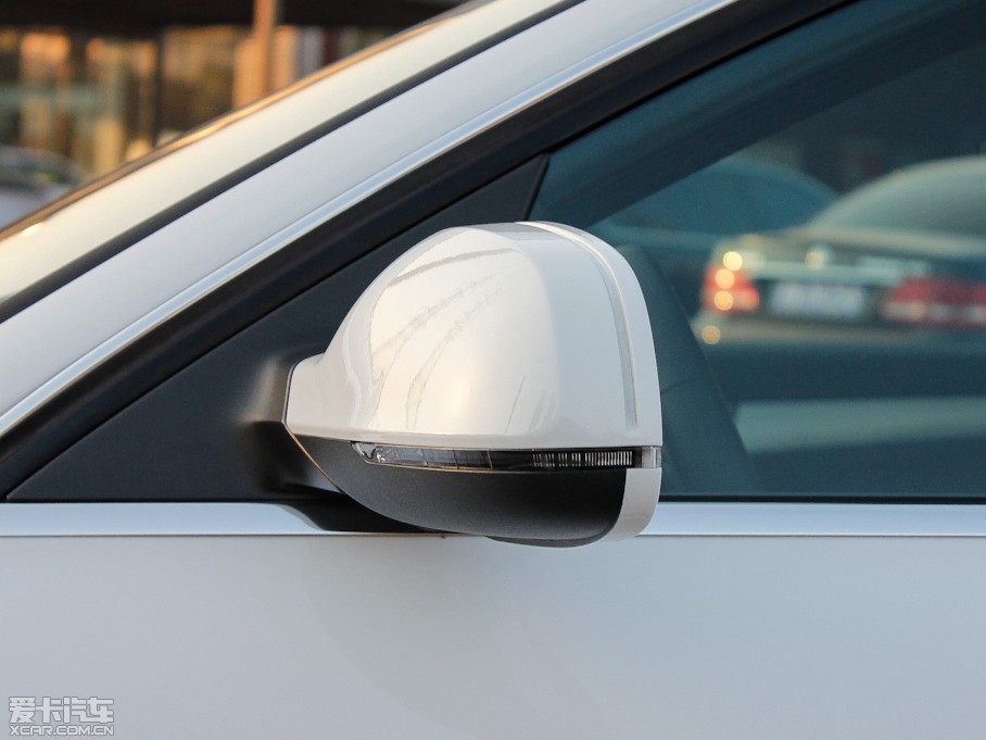 2013WA4L 40 TFSI quattro Ԅ\Ӱ