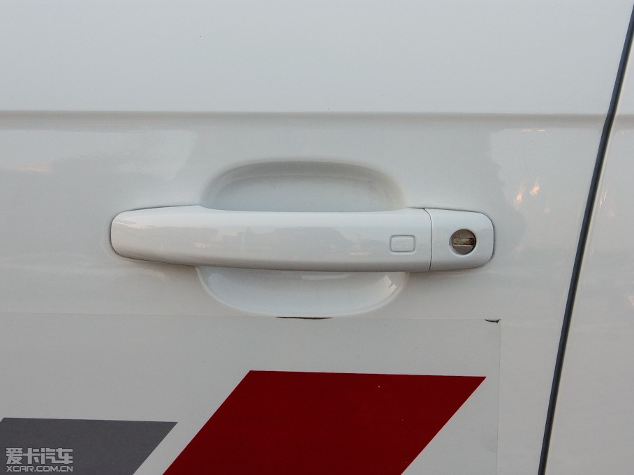 2013?yun)WA4L 40 TFSI quattro Ԅ(dng)\(yn)(dng)