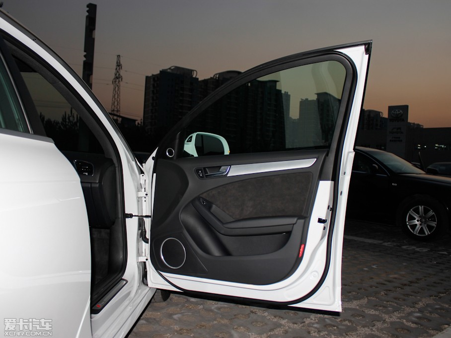 2013WA4L 40 TFSI quattro Ԅ\Ӱ