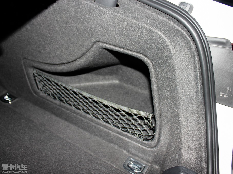 2013?yun)WA4L 40 TFSI quattro Ԅ(dng)\(yn)(dng)