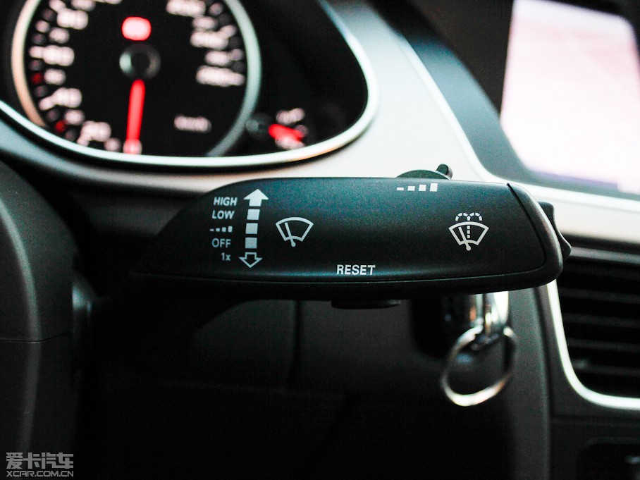 2013WA4L 40 TFSI quattro Ԅ\Ӱ