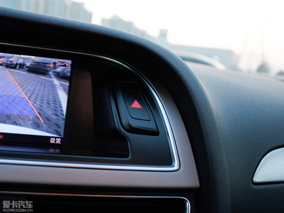 2013?yun)WA4L 40 TFSI quattro Ԅ(dng)\(yn)(dng)