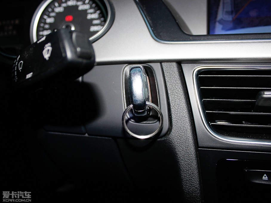 2013WA4L 40 TFSI quattro Ԅ\Ӱ