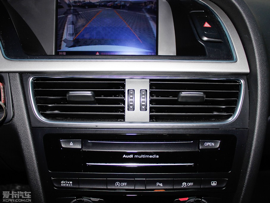 2013WA4L 40 TFSI quattro Ԅ\Ӱ