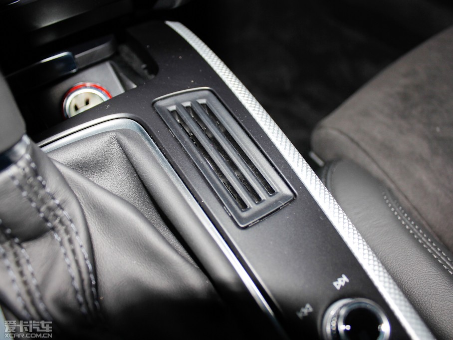 2013WA4L 40 TFSI quattro Ԅ\Ӱ