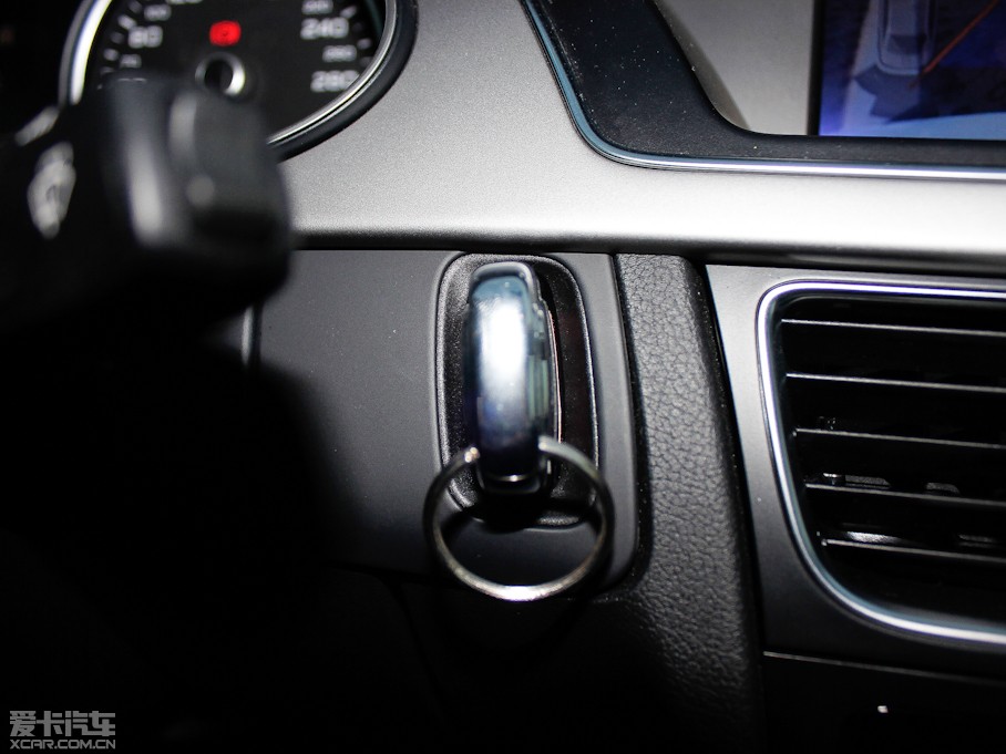 2013WA4L 40 TFSI quattro Ԅ\Ӱ