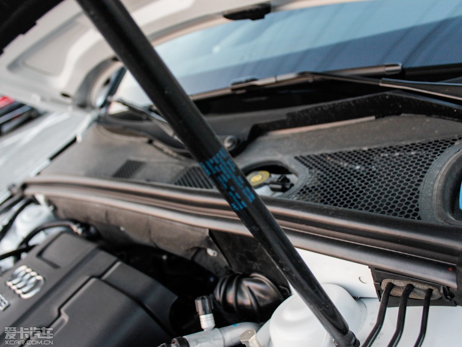 2013WA4L 40 TFSI quattro Ԅ\Ӱ