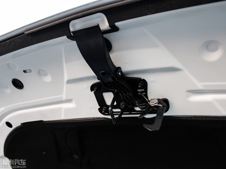 2013WA4L 40 TFSI quattro Ԅ\Ӱ