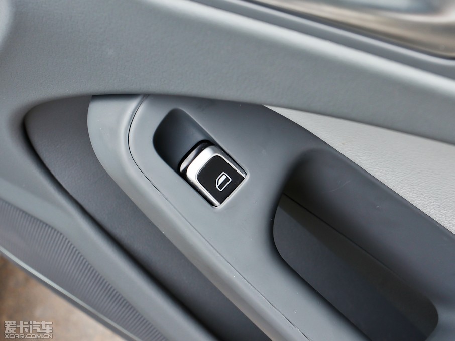 2013?yun)WA4L 35 TFSI CVTg(sh)