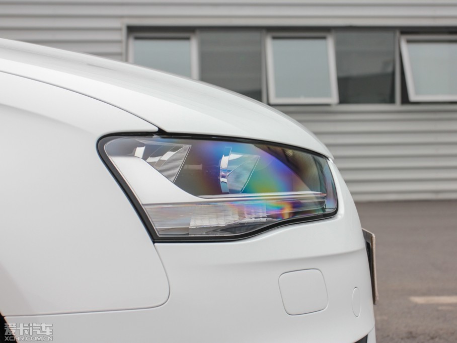 2013WA4L 30 TFSI քm