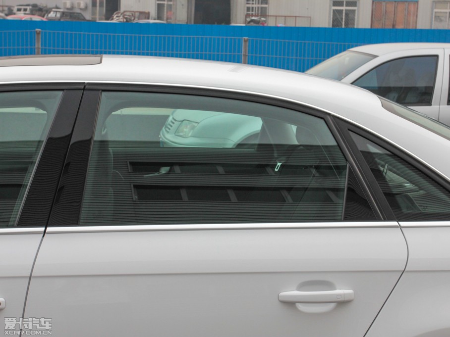 2013WA4L 30 TFSI քm