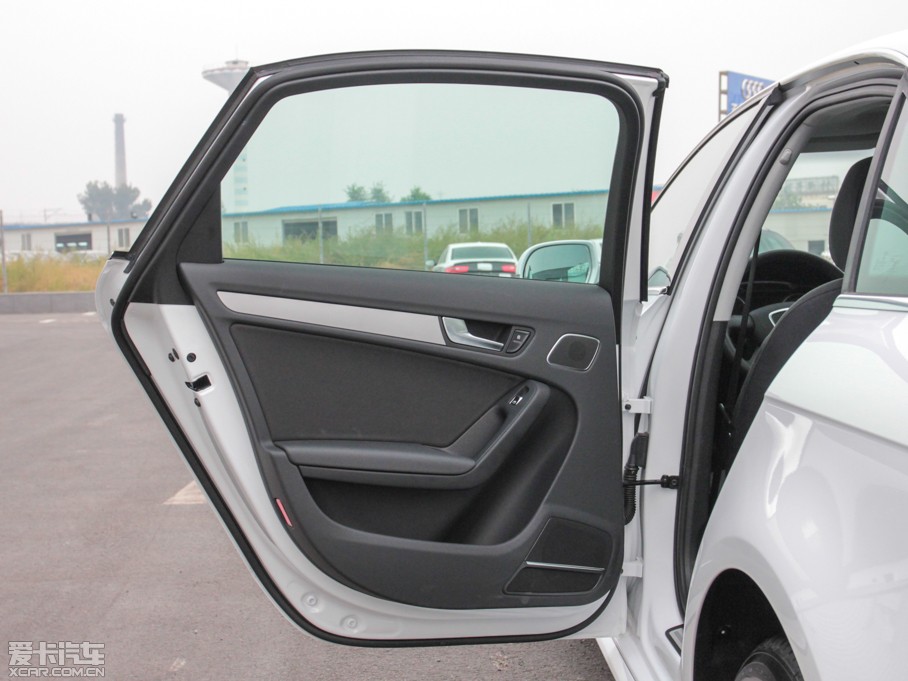 2013WA4L 30 TFSI քm