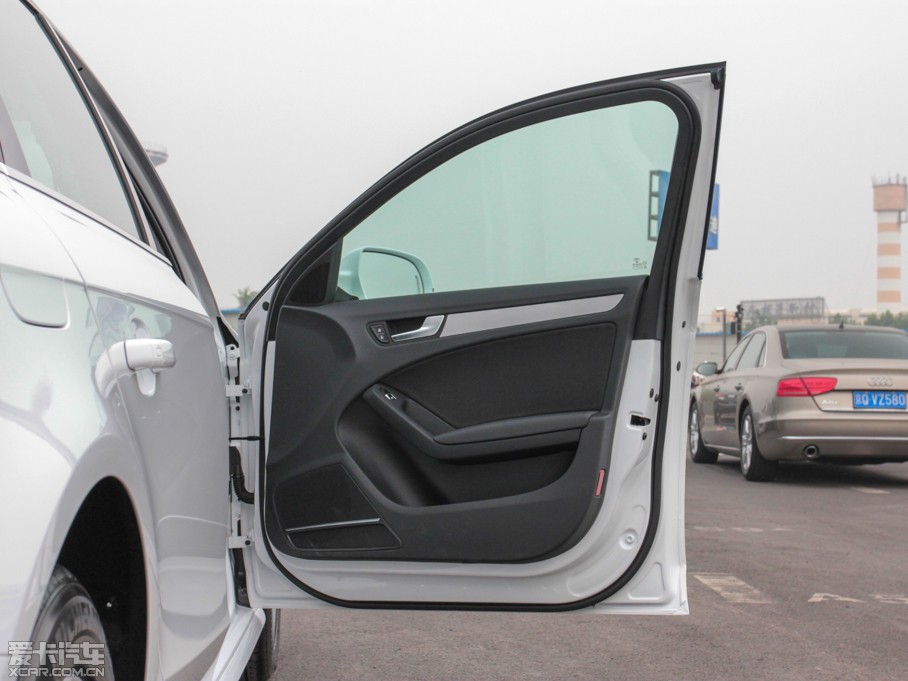 2013WA4L 30 TFSI քm