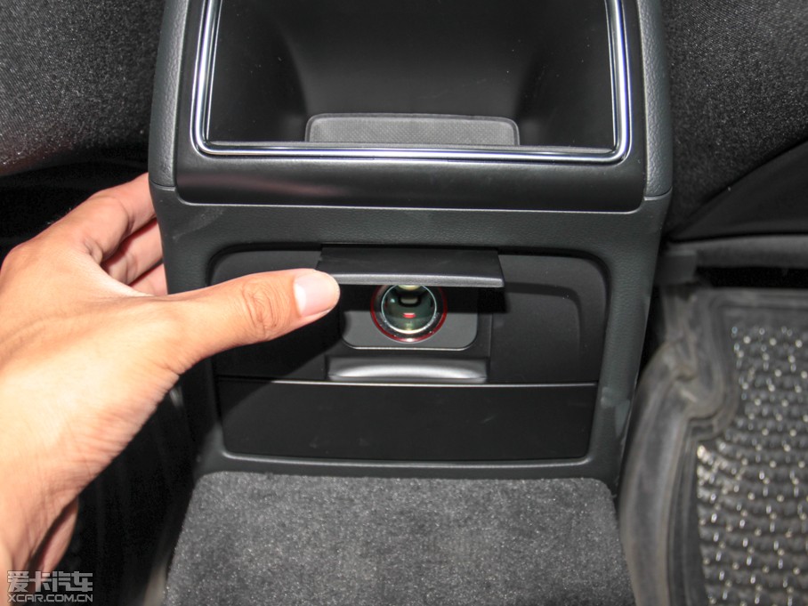 2013WA4L 30 TFSI քm