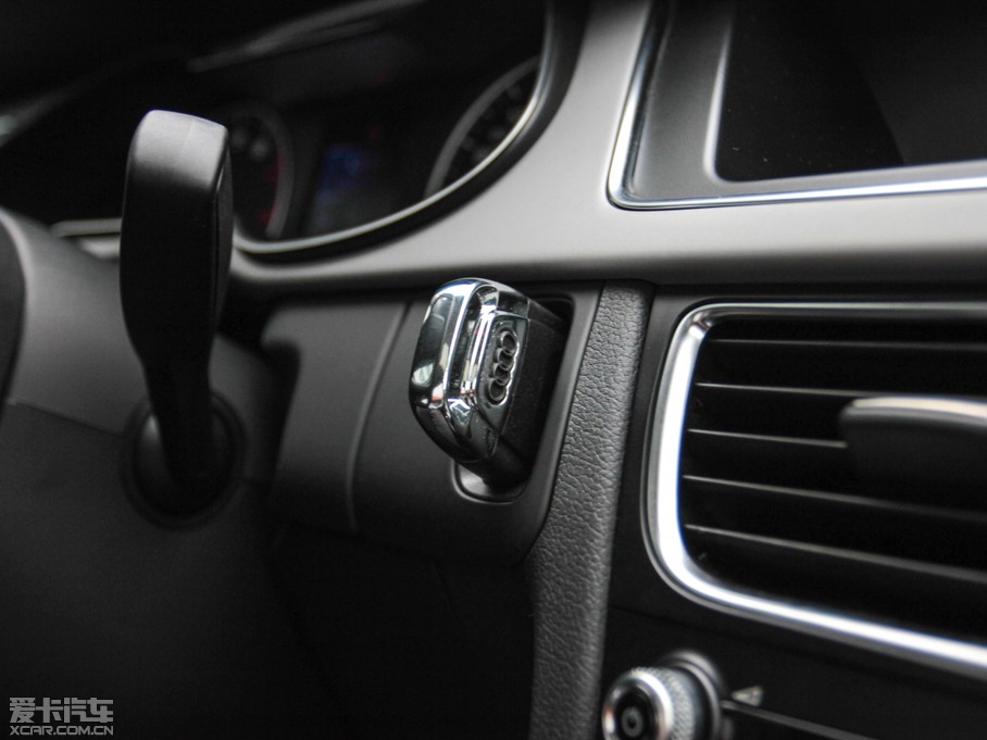 2013WA4L 30 TFSI քm