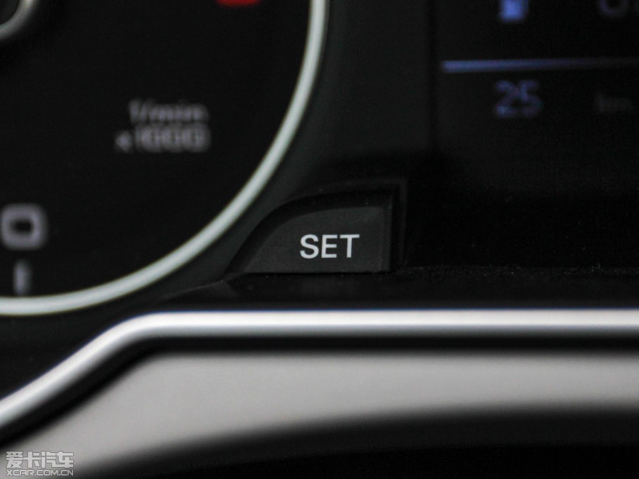 2013WA4L 30 TFSI քm