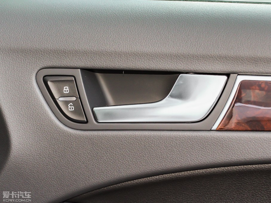 2013WA4L 40 TFSI quattro \Ӱ