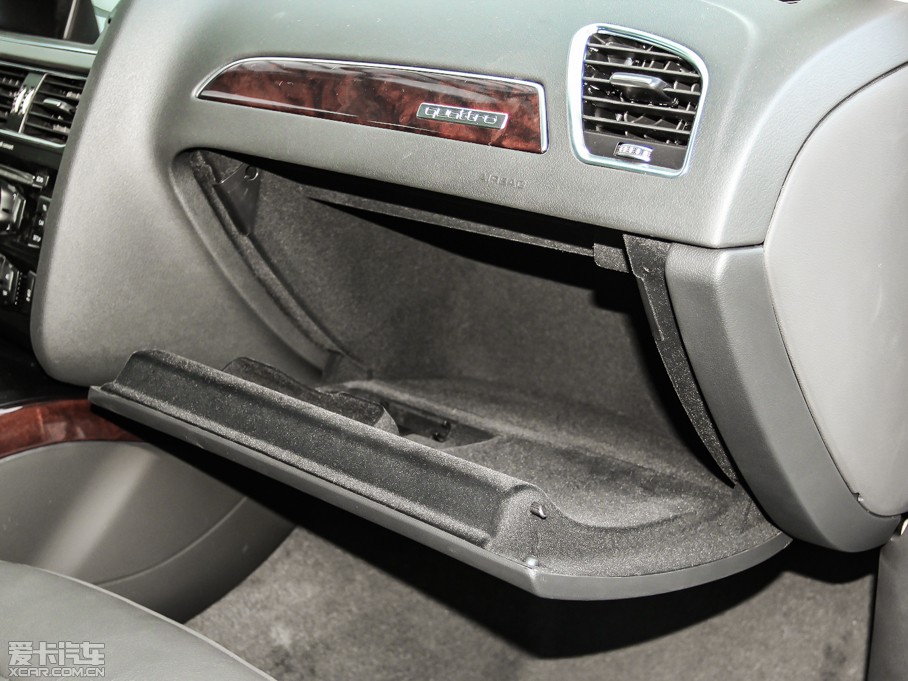 2013WA4L 40 TFSI quattro \Ӱ