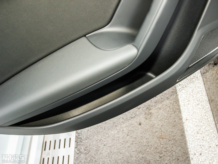 2013WA4L 40 TFSI quattro \Ӱ