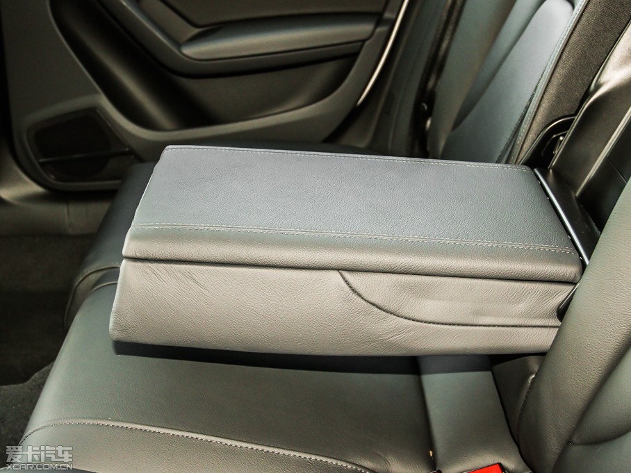 2013WA4L 40 TFSI quattro \Ӱ