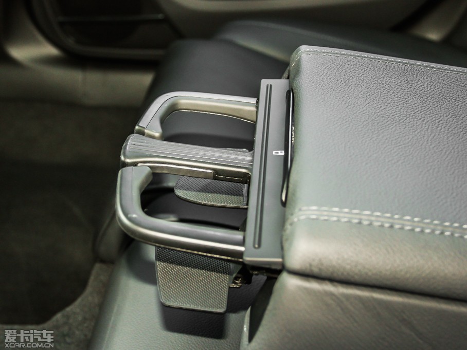 2013WA4L 40 TFSI quattro \Ӱ