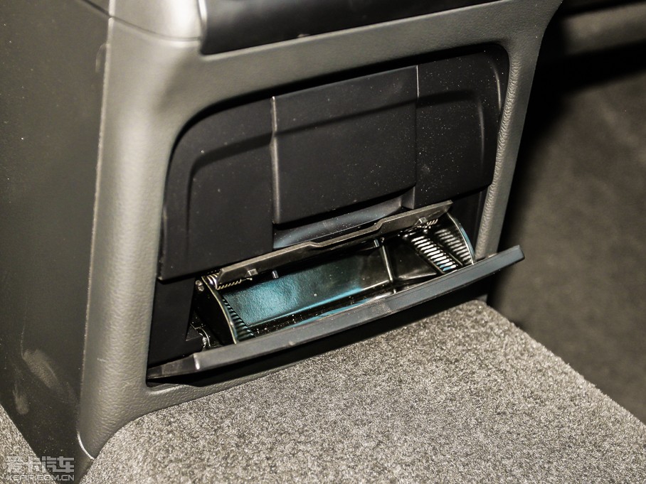 2013WA4L 40 TFSI quattro \Ӱ