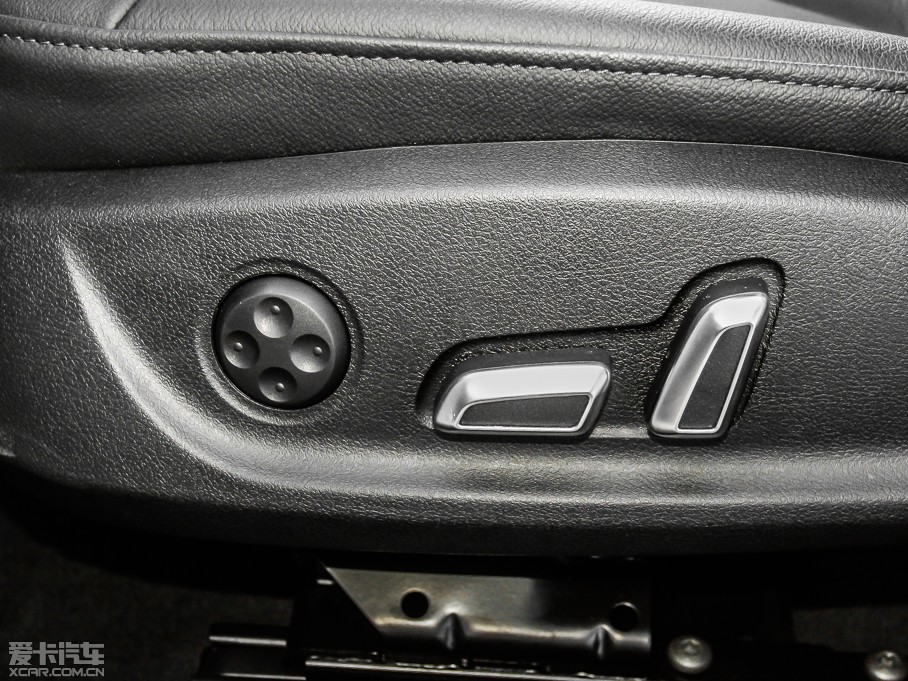 2013WA4L 40 TFSI quattro \Ӱ