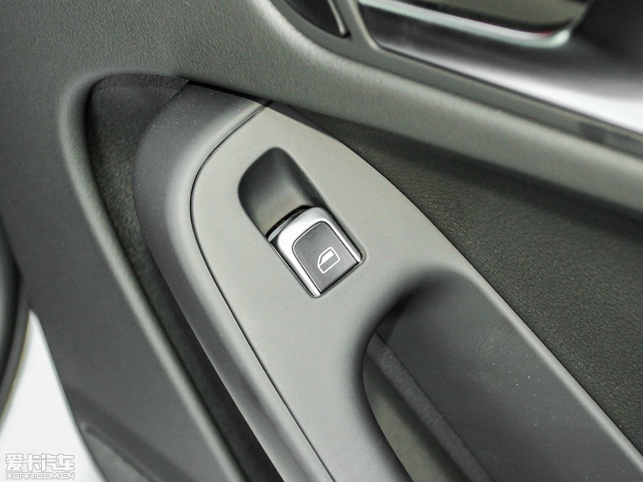 2013WA4L 40 TFSI quattro \Ӱ