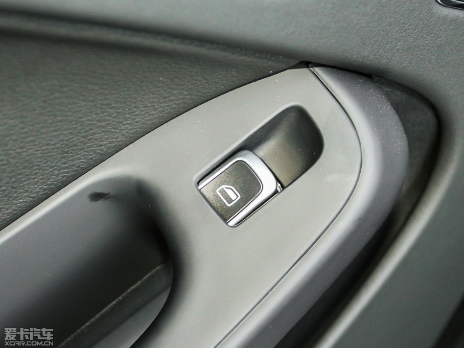 2013WA4L 40 TFSI quattro \Ӱ