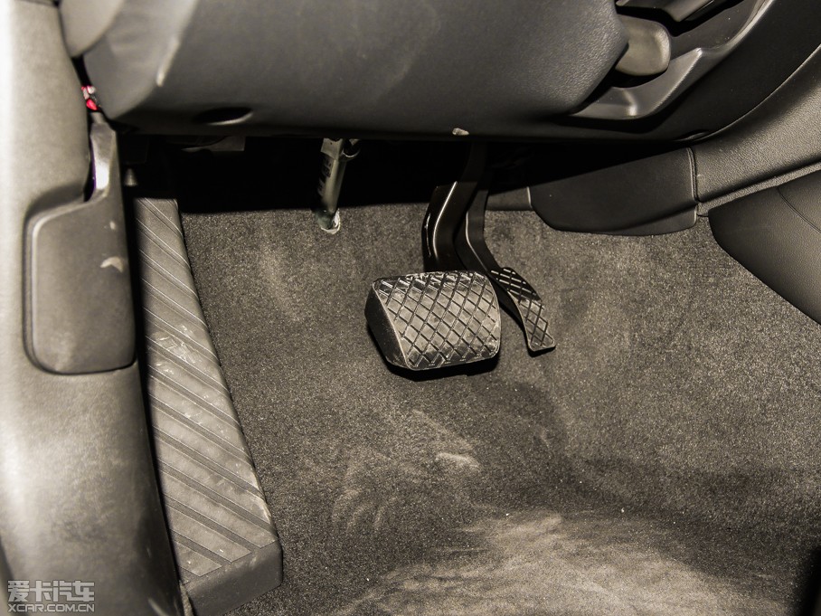 2013?yun)WA4L 40 TFSI quattro (g)\(yn)(dng)