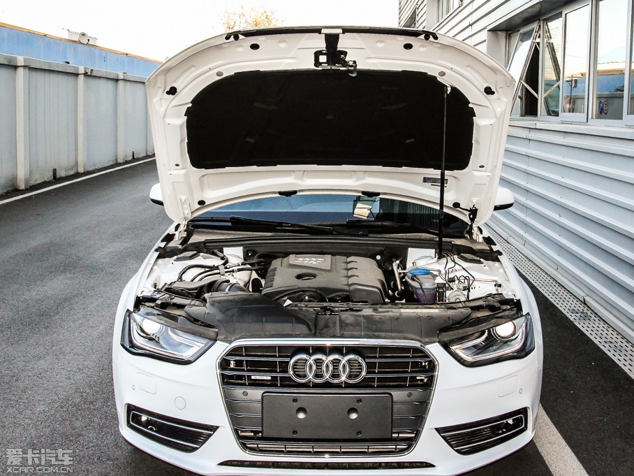 2013WA4L 40 TFSI quattro \Ӱ