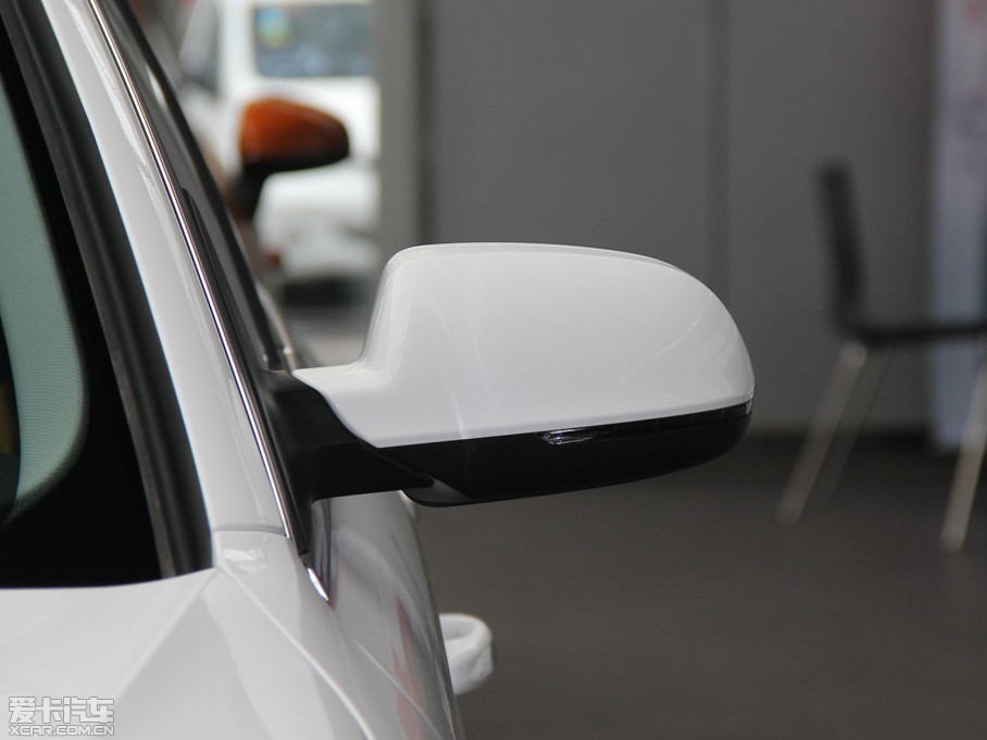 2013WA4L 35 TFSI CVT(bio)(zhn)