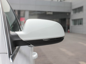 2013款30 TFSI 手动舒适版 后视镜