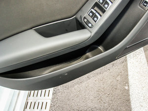 201340 TFSI quattro \Ӱ ǰTg