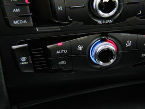 201340 TFSI quattro (g)\(yn)(dng) п؅^(q)