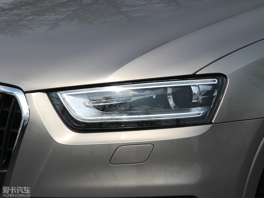 2013?yun)WQ3 40 TFSI quattro A